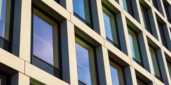 Puertas y Ventanas Aislantes de Aluminio / PVC en Terrassa · Doble o Triple Vidrio